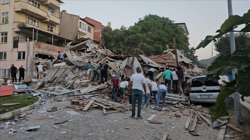 6.1 Magnitude Earthquake Strikes Western Türkiye, Claims One Life 1 Türkiye