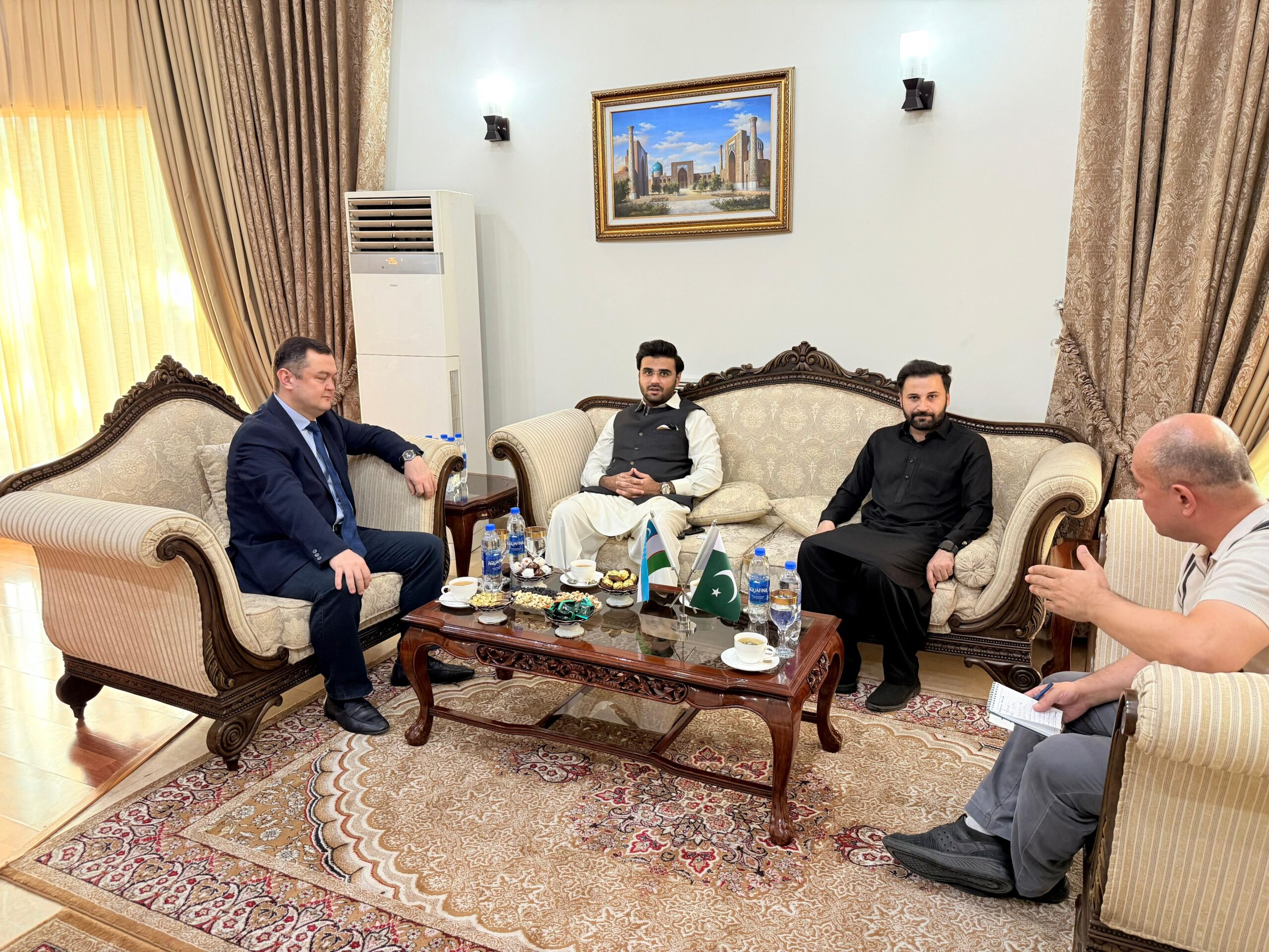 KP Board of Investment & Trade Vice Chairman Meets Uzbek Ambassador to Bolster Economic and Trade Cooperation 9 Investment