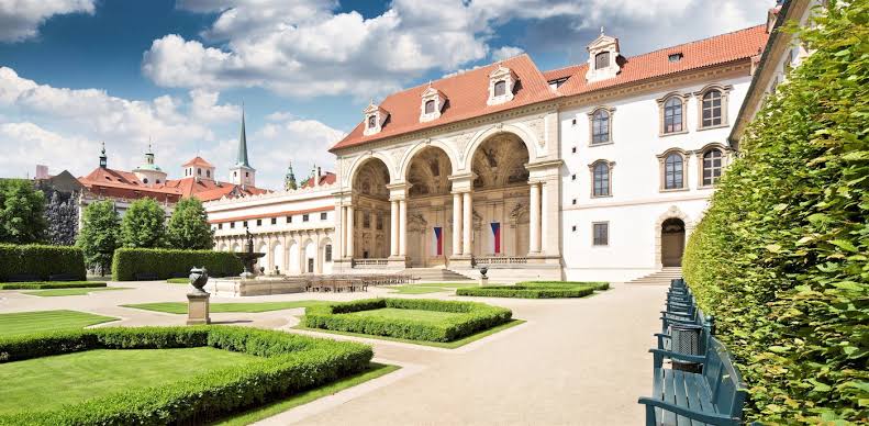 Czech Senate Committee Urges Government to Reject Russia’s Annexation Claims in Ukraine 1 Czech Senate