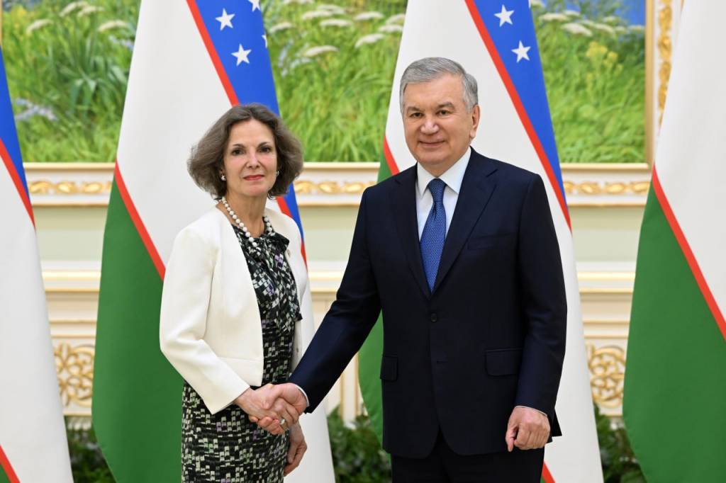 President Mirziyoyev Awards French Ambassador ‘Do’stlik’ Order for Strengthening Uzbekistan–France Partnership 1 Mirziyoyev