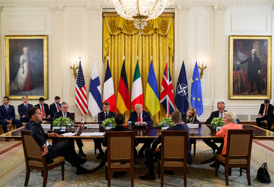 Trump, Zelenskyy and European Leaders Continue Closed-Door Peace Talks on Ukraine War 5 Zelenskyy