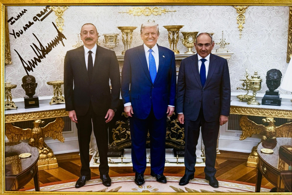 President Ilham Aliyev Expresses Gratitude to U.S. President Trump for Signed Historical Photographs and Support for Peace 2 yum