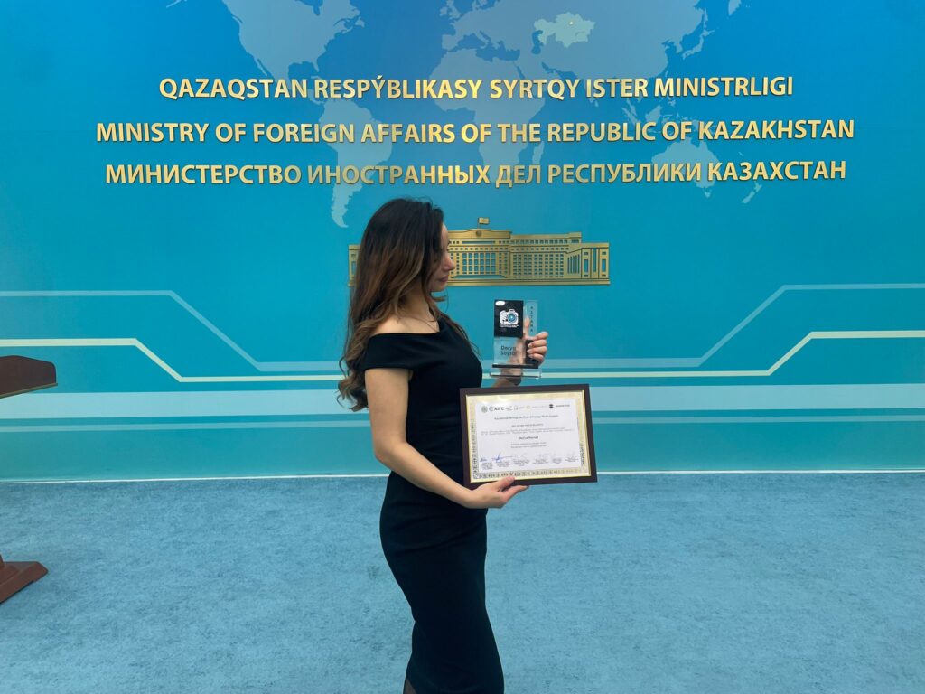Belgium’s Derya Soysal Wins Award in Kazakhstan’s “Through the Eyes of Foreign Media” Contest 2 guho