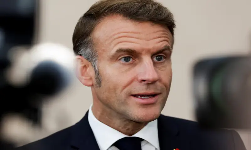 France on Verge of New Government as Macron Seeks to End Political Deadlock 8 Macron