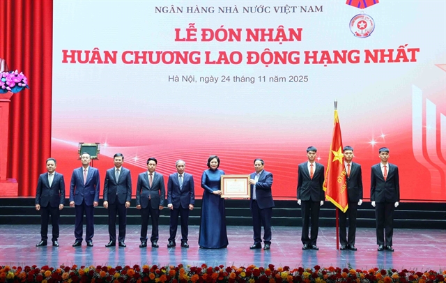 PM Chính Urges Banking Sector to Deepen Innovation, Support Growth at Patriotic Emulation Congress 4 Chính