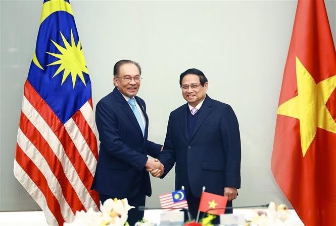 Vietnam, Malaysia Discuss Strategic Partnership and Regional Issues in Phone Talk 8 Malaysia