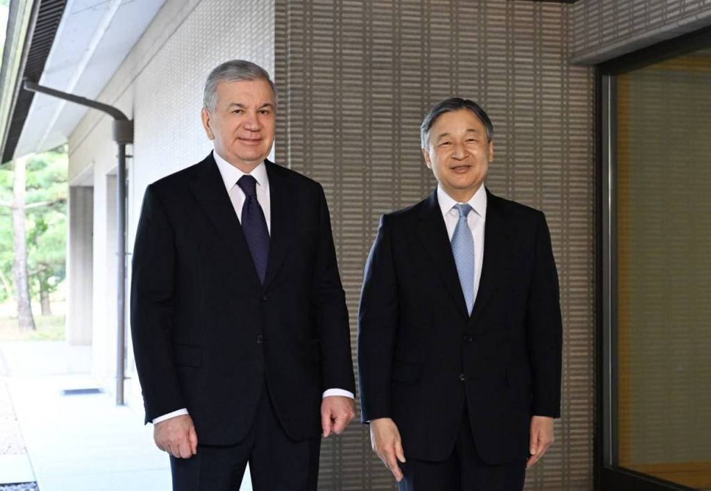 President Mirziyoyev Meets Emperor Naruhito, Launches Official Visit to Japan 2 Mirziyoyev