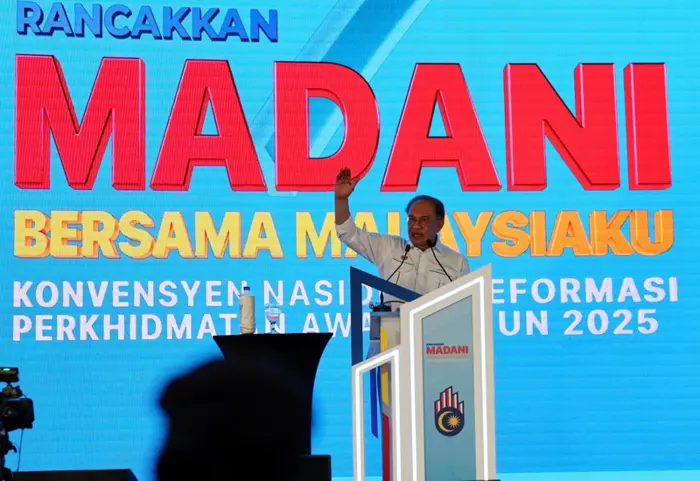 All Royalties from PM Anwar Ibrahim’s New Book to Support Poor Students 2 Book