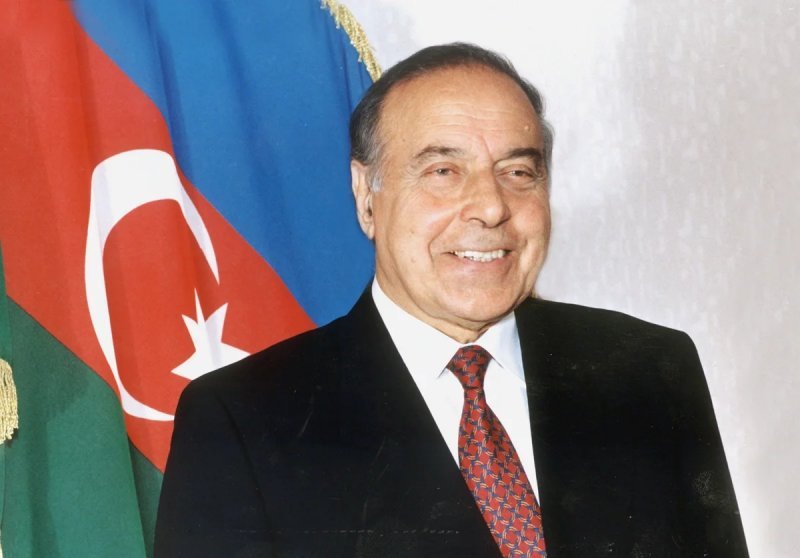 January 20 – Heydar Aliyev’s Political Signature 3 Heydar
