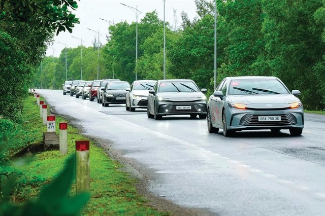 Toyota Sees Strong Hybrid Car Sales in Việtnam as Demand for Low-Emission Vehicles Rises 3 Toyota