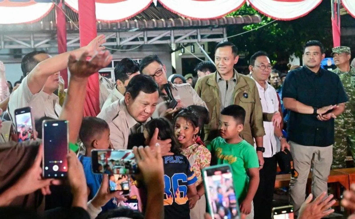 President Prabowo Celebrates New Year 2026 with Disaster Evacuees in North Sumatra 6 Prabowo