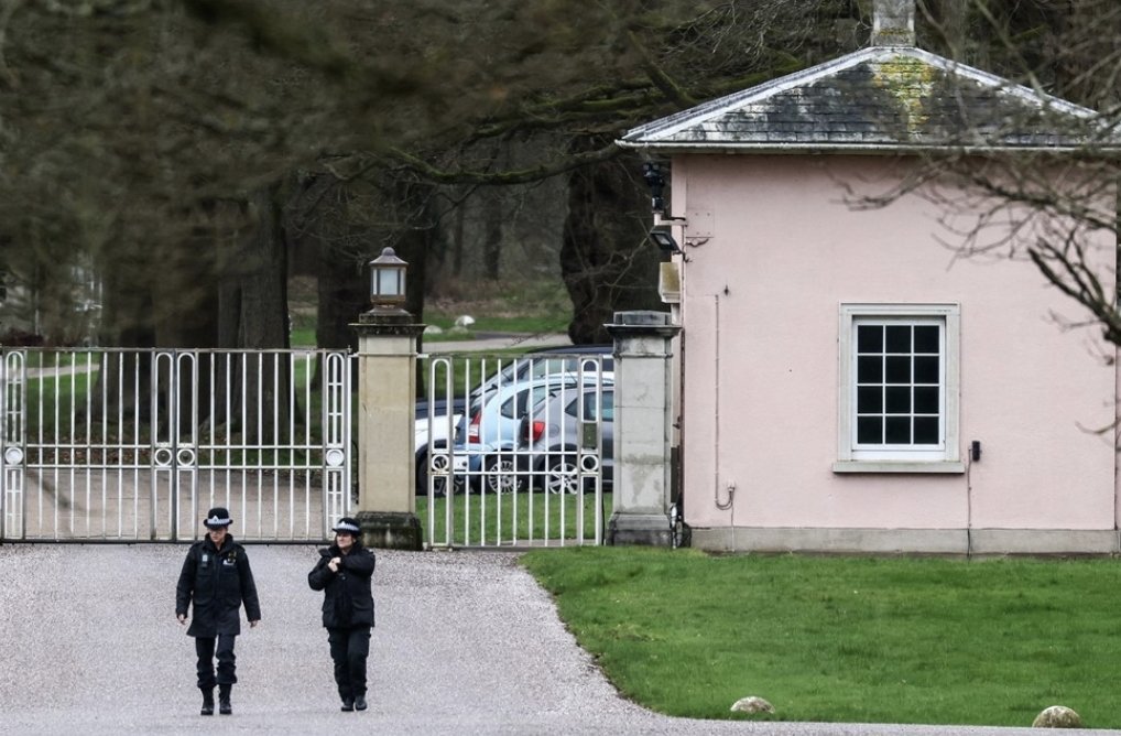 Police Continue Search of Royal Lodge as MPs Weigh Probe into Trade Envoy Role Following Andrew Mountbatten-Windsor’s Arrest 27 Andrew Mountbatten-Windsor