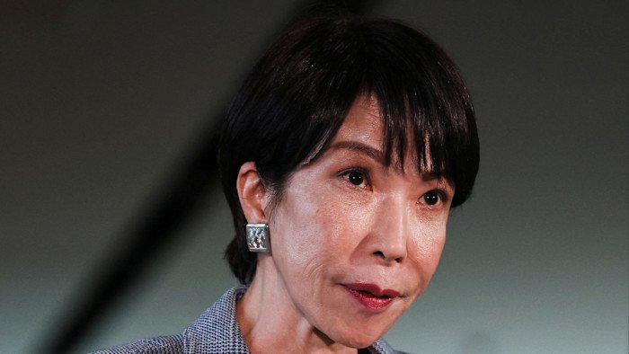 Japanese PM Sanae Takaichi Withdraws from TV Debate Due to Hand Injury 1 Takaichi