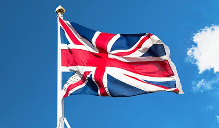UK Couples Urged to Use ‘Interspousal Transfers’ to Cut Tax Bills 2 Bills
