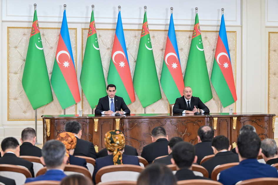 Azerbaijan and Turkmenistan Presidents Issue Press Statements in Baku 2 Turkmenistan