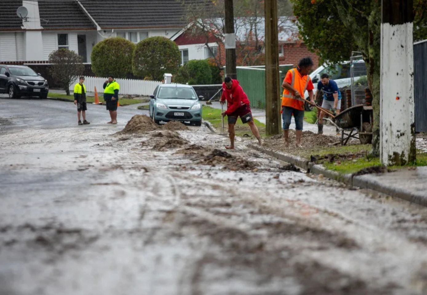 Wellington Orders Coastal Evacuations as Massive Swells Threaten New Zealand Capital 11 Wellington