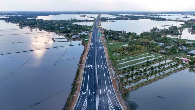Việtnam Unveils Revised Road Network Plan, Targets 10,000km Expressway System by 2050 2 Việtnam