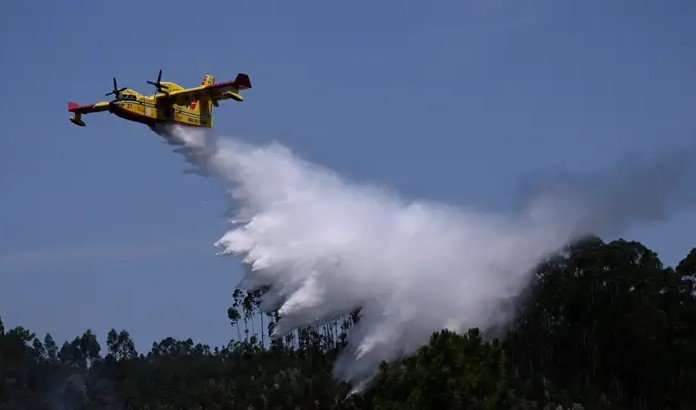 Wildfires Rage Across Portugal, Greece and Spain as Thousands of Firefighters Battle Blazes 1 Wildfires