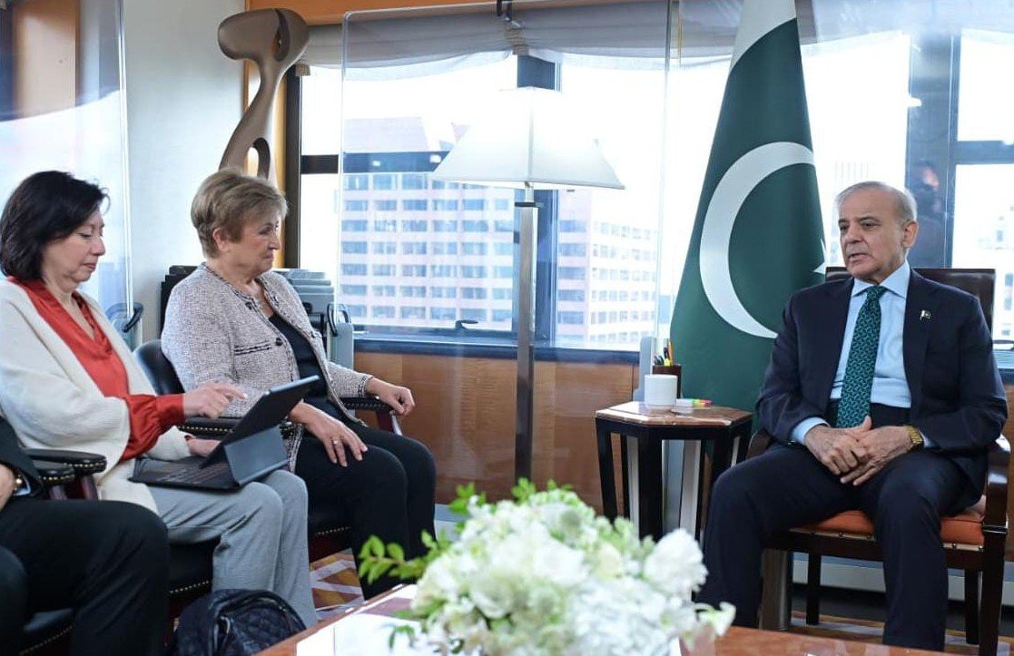 PM Shehbaz Sharif Says Pakistan Transitioning from Macroeconomic Stabilization to Economic Recovery 6 Economic