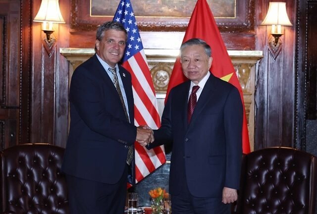 Vietnam, US Trade and Development Agency Discuss Strategic Infrastructure and Technology Cooperation 2 Vietnam