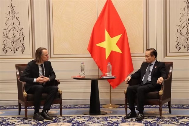 Vietnam, Belgian Workers’ Party Pledge to Strengthen Political Ties and International Cooperation 3 Vietnam